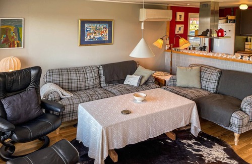 Karlskrona Municipality House | Gorgeous home in Senoren with kitchen