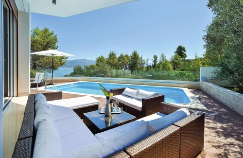 Municipality of Trogir House | Gorgeous home in Slatine with WiFi