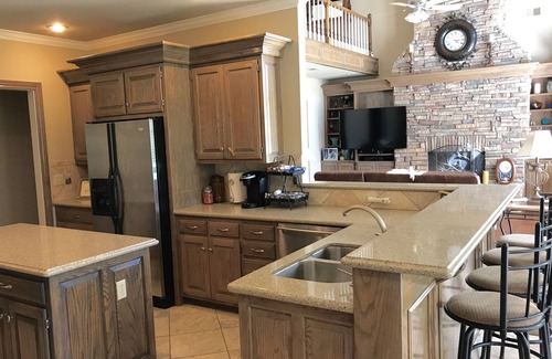 Pawhuska House | Gorgeous Home In Upscale Neighborhood - Room For The Whole Family 4 bedrooms!