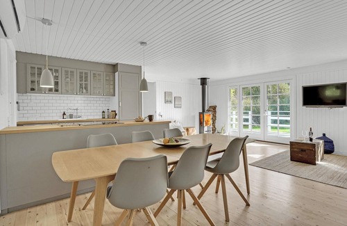 Holloselund House | Gorgeous home in Vejby with WiFi