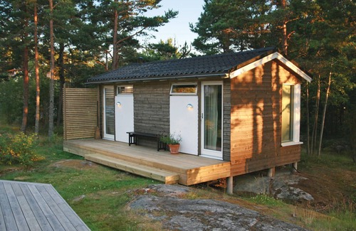 Vikbolandet House | Gorgeous home in Vikbolandet with WiFi