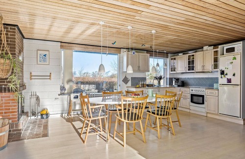 Vinderup House | Gorgeous home in Vinderup with WiFi