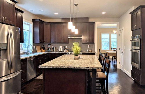Sammamish House | Gorgeous home surrounded by woods near Redmond, family friendly, peaceful!
