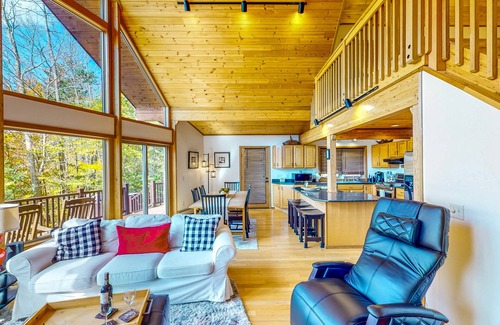 Hinsdale House | Gorgeous Lake Ashmere Home with Private Hot Tub & Lake Views, Screened Porch