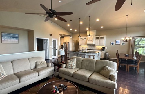 Kingsland House | Gorgeous Lake Views, Huge Covered Patios, Waterfront on Quiet Cove, Boat Lift