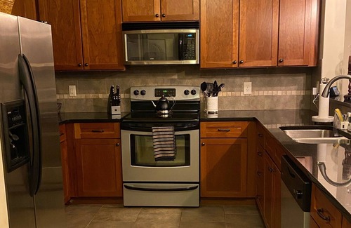 Talladega Condo | Gorgeous lakefront with 3 bedrooms