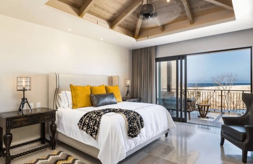 Los Cangrejos II y III Resort | Gorgeous, Luxurious 4 Bdrm Penthouse w/Oceanfront Views & Private Pool in Cabo