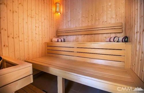 Donji Morinj Apartment | Gorgeous Morinj Resort