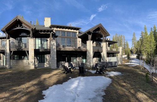 Peak 8 House | GORGEOUS MOUNTAIN MODERN HOME! - 2 bedroom/2bath Suite