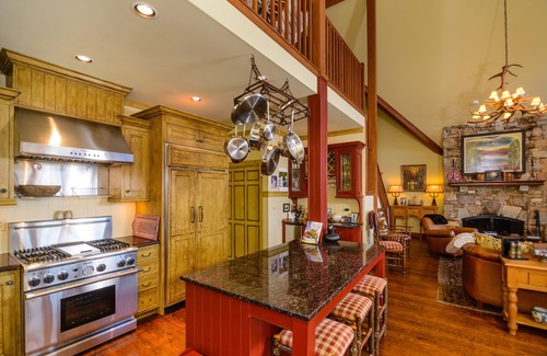 Lake Toxaway House | Gorgeous Mountain Estate with Spectacular Lake and Mountain Views!