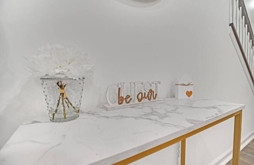 Harwood Lane House | Gorgeous New Townhome/Charlotte!