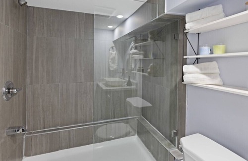 Newton Condo | Gorgeous Newly Renovated 2 Bedroom suite!
