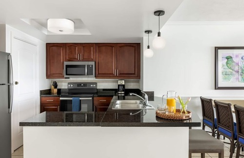 Estate Bakkero Condo | Gorgeous oceanfront resort- Marriott Frenchman's Cove two bedroom villa