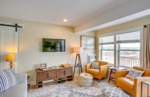 Onekama Apartment | Gorgeous Onekama Condo with Pool and Lake Access!