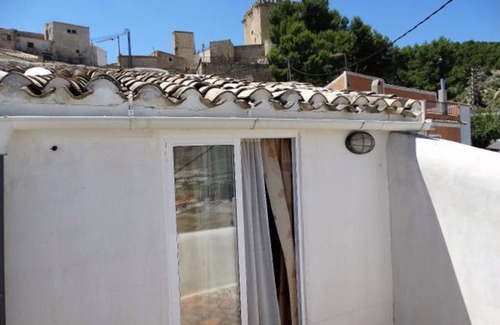Moratalla House | Gorgeous rural home next to the castle/Preciosa casa rústica junto al Castillo
