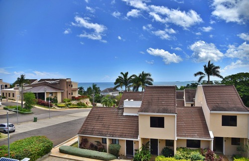West End Condo | Gorgeous Seaview Loft