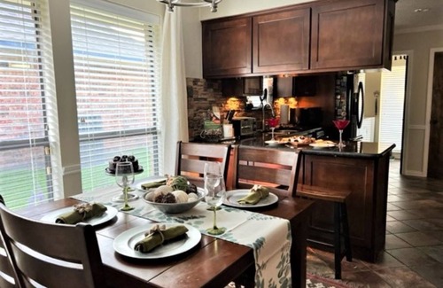 Plano House | ✪Gorgeous✪ Secluded ⛱ HEATED POOL & Spa Oasis⛱ Koi nhttps:/youtu.be/QBnKMhY7bXU