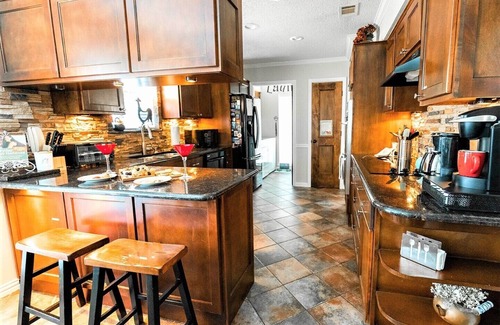 Plano House | ✪Gorgeous✪ Secluded ⛱ HEATED POOL & Spa Oasis⛱ Koi nhttps:/youtu.be/QBnKMhY7bXU