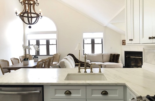Ludlow Condo | Gorgeous Slopeside Winterplace/Okemo Vail Resorts Available Feb holiday/March!