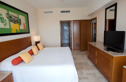 Valle Dorado Resort | Gorgeous, spacious 1 bedroom suite with kitchen, living room and golf!