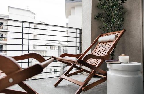 Miracle Mile Apartment | Gorgeous studio steps from The Groove