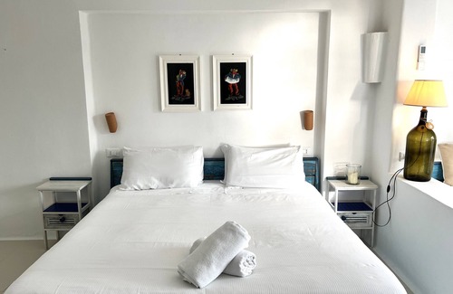 Forio Cabin | Gorgeous Superior Room with a Garden Terrace in a Botanical Garden