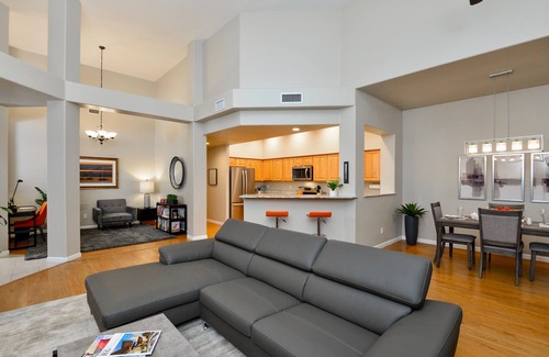 Carmel Pointe House | Gorgeous Townhome in the Heart of Oro Valley - 2 BD, 2 BA