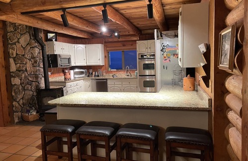 The Dalles House | Gorgeous views of the Columbia River/Gorge, pool experience and hot-tubbing!