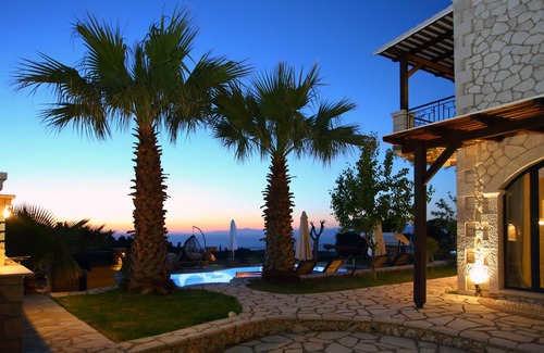 Tsoukaladhes Villa | Gorgeous VillaThanasi ideal for familys close to Kathisma & Mylos beach
