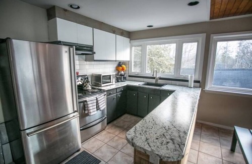 Scugog Cottage | Gorgeous Waterfront Cottage 1 Hour from Toronto