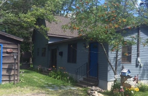 Caroga Lake House | Gorgeous Year-round Home In Rustic Caroga-1 Block from Lake-1 Hr from Saratoga