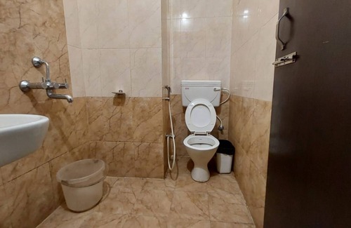 Bhubaneshwar Hotel | Goroomgo Hotel Tripletree Bhubaneswar