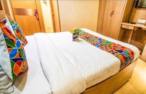 Sector II Hotel | Goroomgo Moon Residency 2 Kolkata Near Bus Stand " Excellent Service Recommended & Couple Friendly "