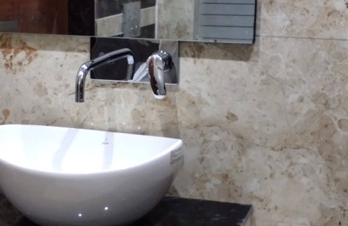 Roorkee Hotel | Goroomgo Prem Manor Roorkee