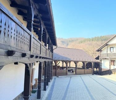 Rozavlea House | Gospodaria Klaus