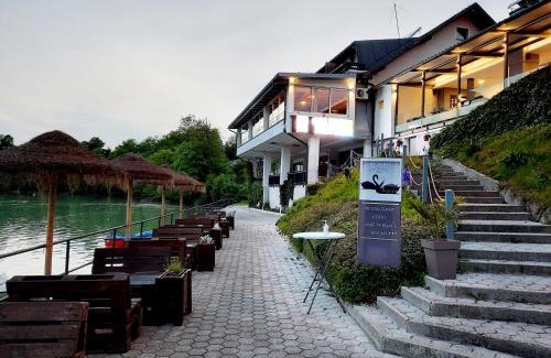 Medvode Bed & Breakfast | Gostisce Jezero