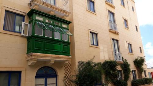 Ghajnsielem Apartment | Gozo Ghajnsielem Apartment with large pool