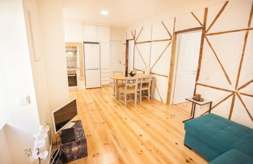 Santa Engracia Apartment | Graça Traditional 2 bedroom apartment