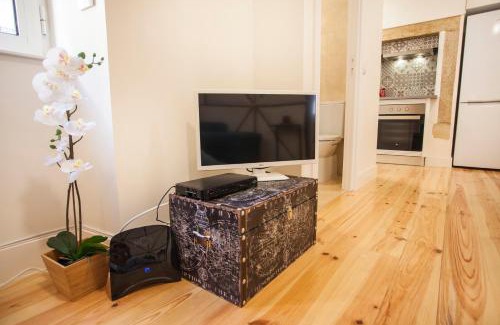 Santa Engracia Apartment | Graça Traditional 2 bedroom apartment