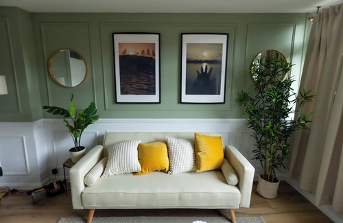 Thamesmead Apartment | Grace House - 15 Minutes To Central London