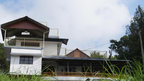 Devikolam House | Grace Inn Munnar Homestay