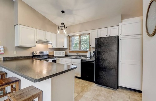 Lake Delton Condo | Grace-Jo @ Tamarack Highland 5