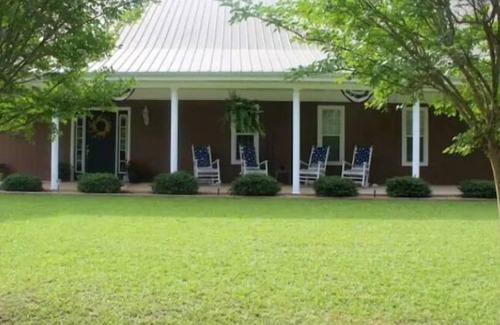 Wheeler House | Grace On Trace Homestead BnB (Upper Level)