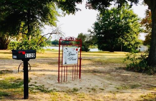 Gober House | Grace Point Lakes Bonham and Bois dArc