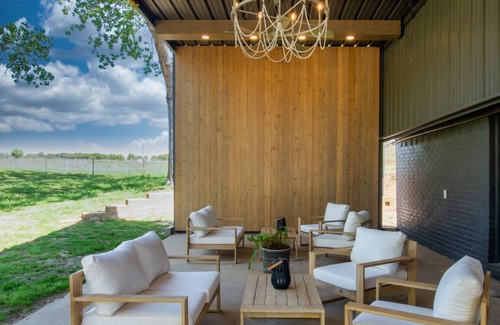 Azle House | Grace's Place at The Southern Sycamore Venue a quiet peaceful getaway