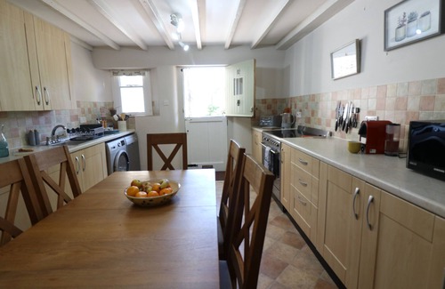 Noss Mayo House | Grade II Old Engine House, on the SW Coast Path