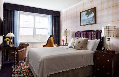 Evanston Hotel | Graduate by Hilton Evanston