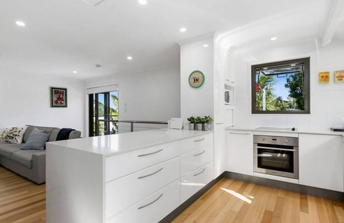 Sunshine Beach Apartment | Graebill - Light & Spacious Duplex