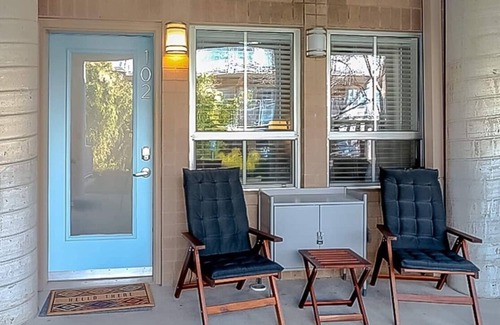 Northside District Apartment | Graffiti Art Haus - Walk to Central Bank Arena