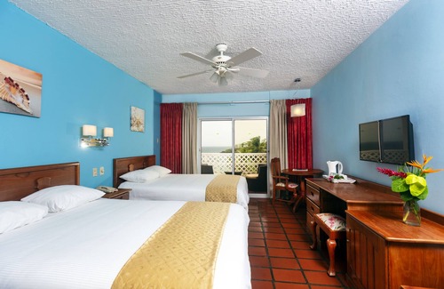 Black Rock Resort | Grafton Beach Resort